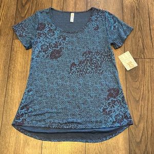 NWT lularoe classic tee XS